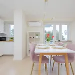 Przytulny Z Balkonem I Klimatyzacja By Renters * Varšava