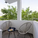 Przytulny Z Balkonem I Klimatyzacja By Renters Lejlighed *