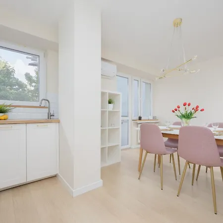 Przytulny Z Balkonem I Klimatyzacja By Renters Apartman *