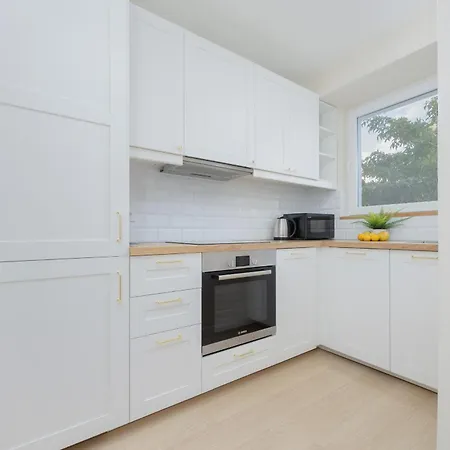 Przytulny Z Balkonem I Klimatyzacja By Renters * Warschau