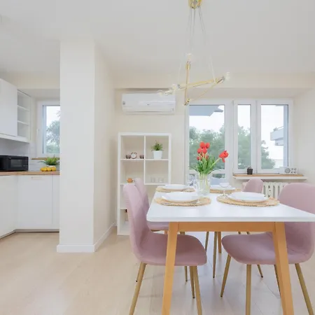 Przytulny Z Balkonem I Klimatyzacja By Renters * Varsó