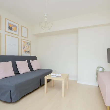 Apartmán Przytulny Z Balkonem I Klimatyzacja By Renters *