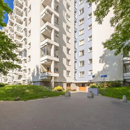 Przytulny Z Balkonem I Klimatyzacja By Renters