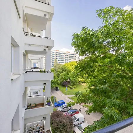 Przytulny Z Balkonem I Klimatyzacja By Renters Apartmán